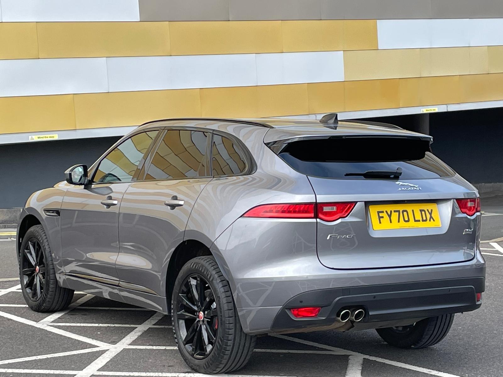 Jaguar F-PACE 2.0 D180 Chequered Flag SUV 5dr Diesel Auto AWD Euro 6 (s/s) (180 ps)