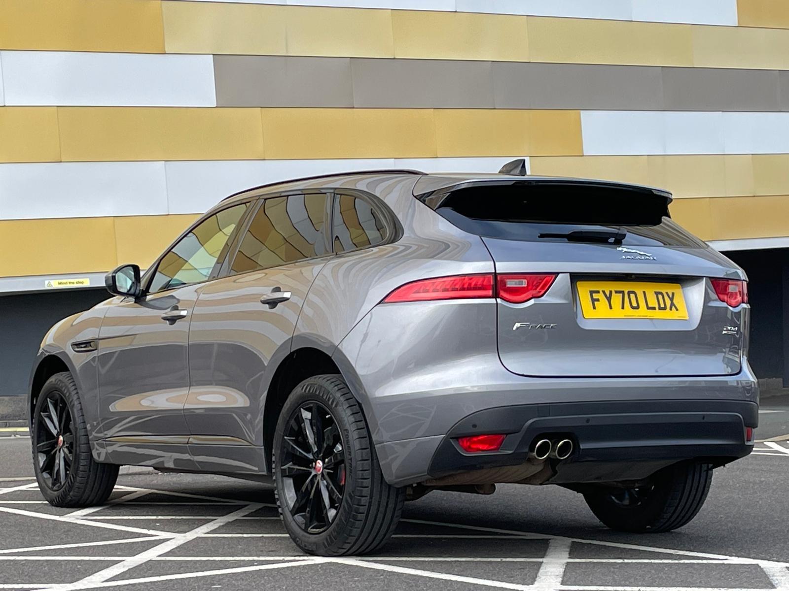 Jaguar F-PACE 2.0 D180 Chequered Flag SUV 5dr Diesel Auto AWD Euro 6 (s/s) (180 ps)