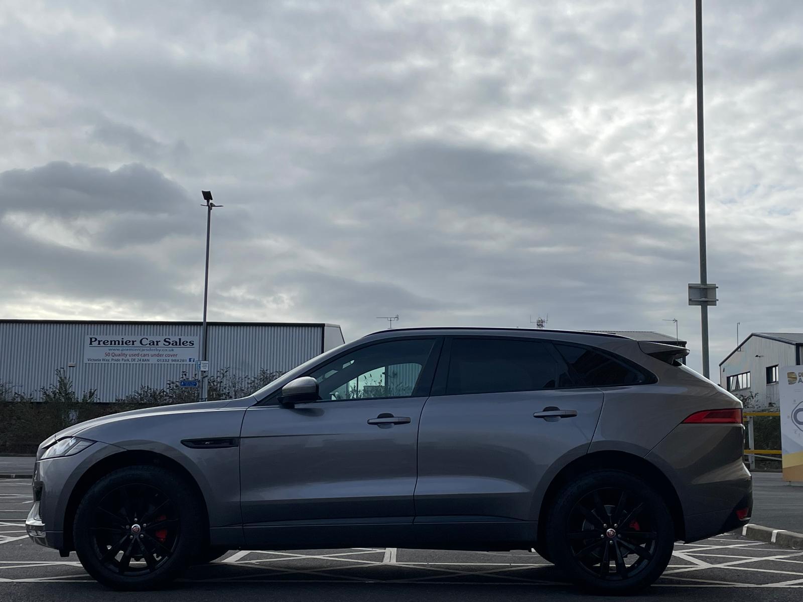 Jaguar F-PACE 2.0 D180 Chequered Flag SUV 5dr Diesel Auto AWD Euro 6 (s/s) (180 ps)