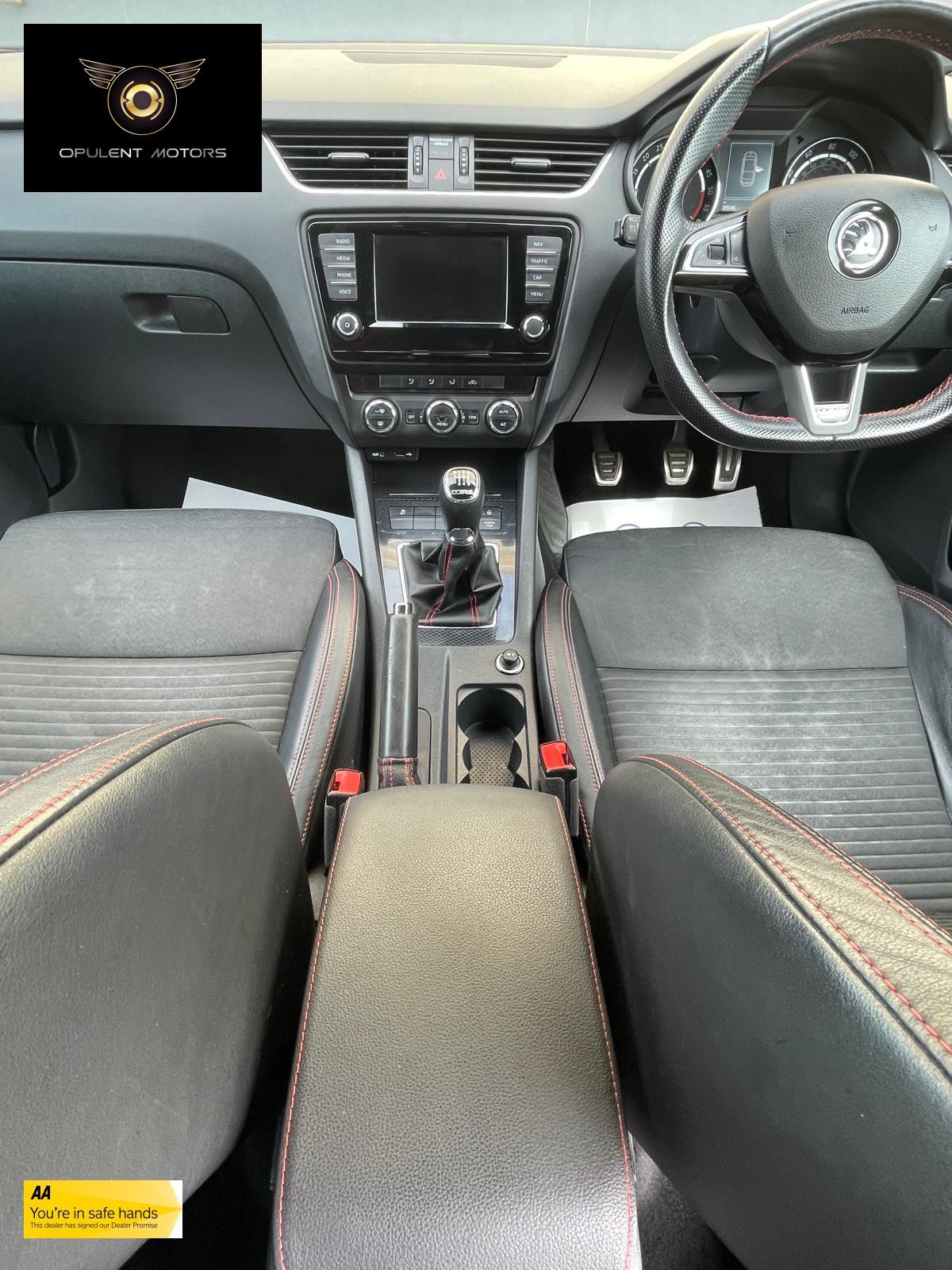 Skoda Octavia 2.0 TDI vRS Hatchback 5dr Diesel Manual Euro 6 (s/s) (184 ps)